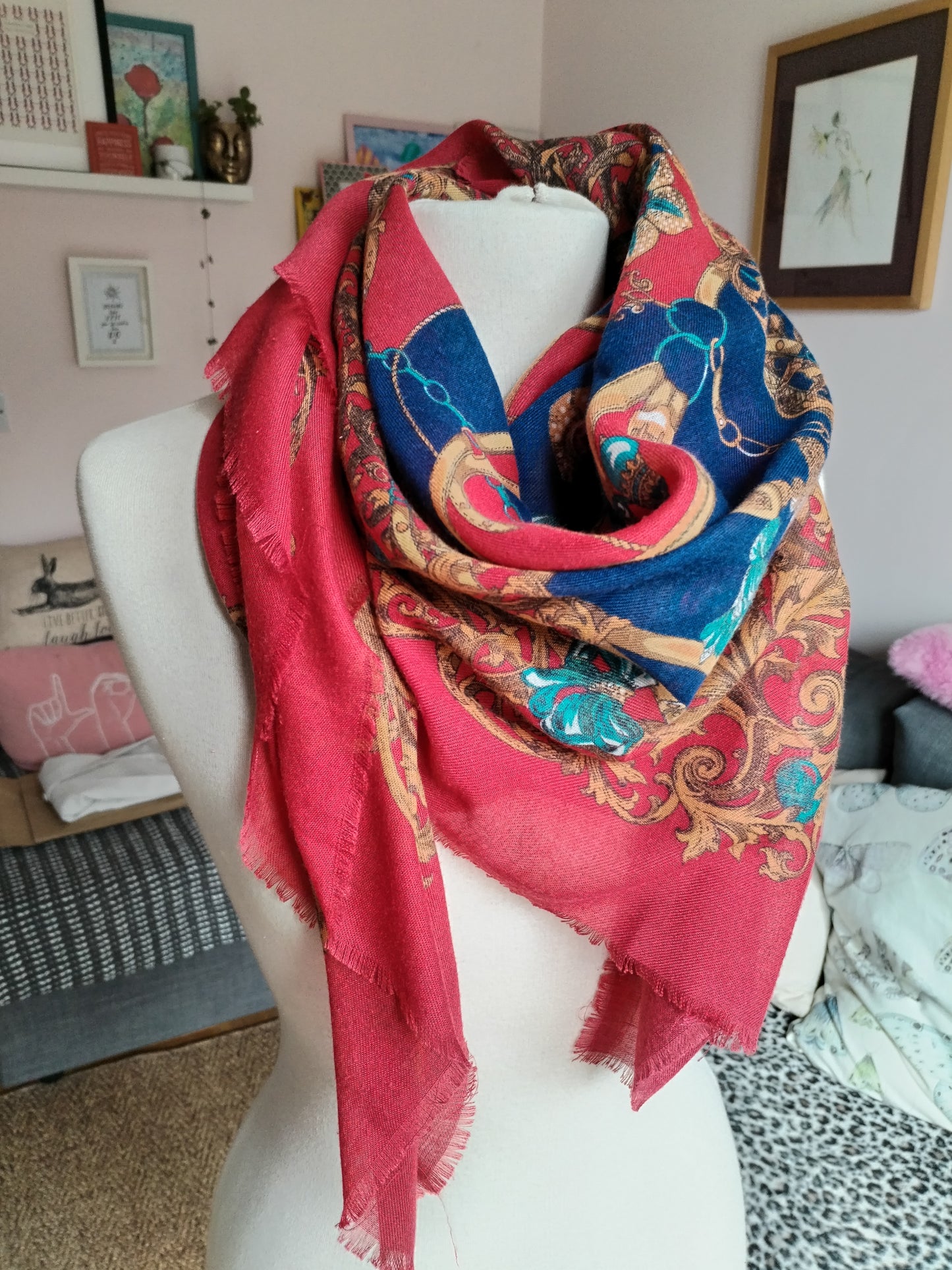 Chains & jewels scarf