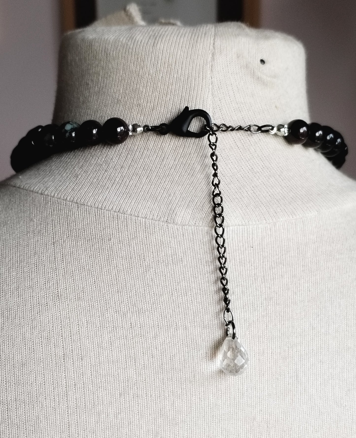 Reworked chunky bow necklace