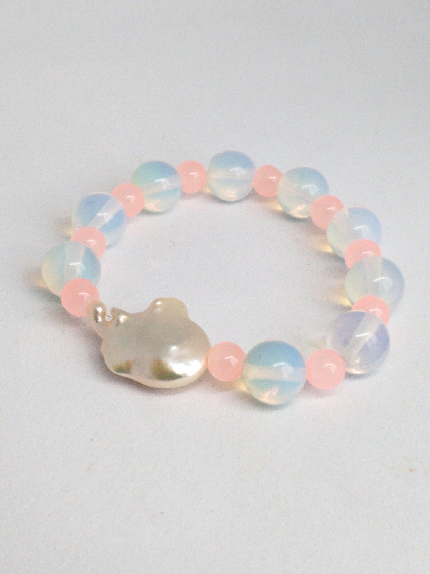 Pearl lustre bracelet