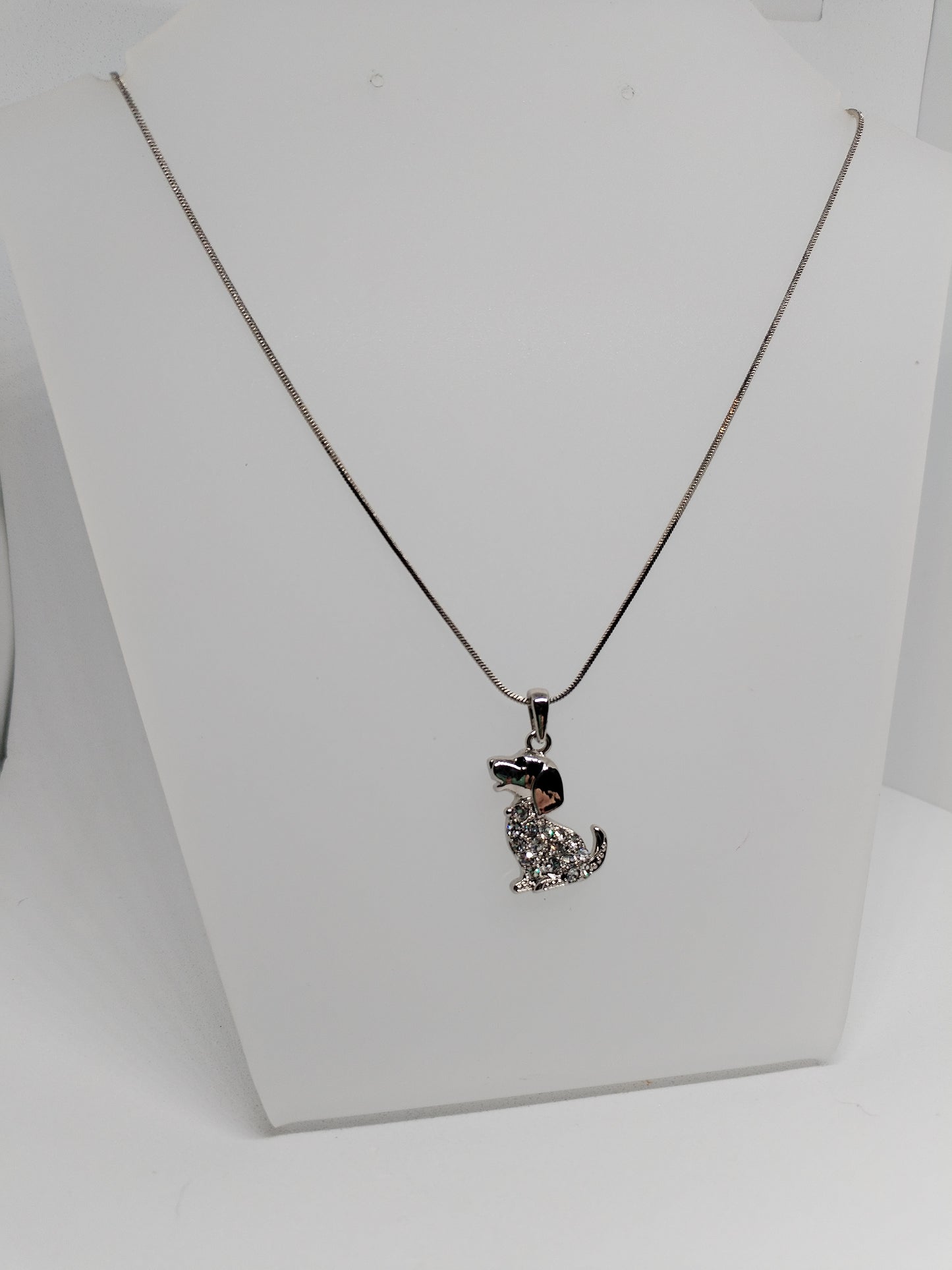 Sparkly dog necklace