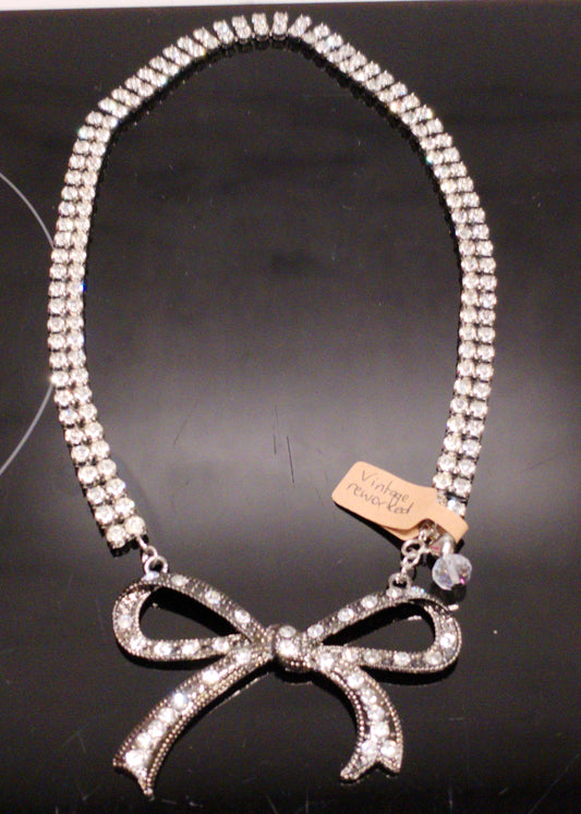 Reworked bow & sparkle necklace